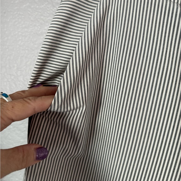 Athleta Casual Slacks. Stretch Fabric. Elastic Back Waist. Zip Back Pockets S-8. - Picture 9 of 10